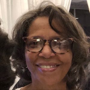 Meet your Posher, Angela